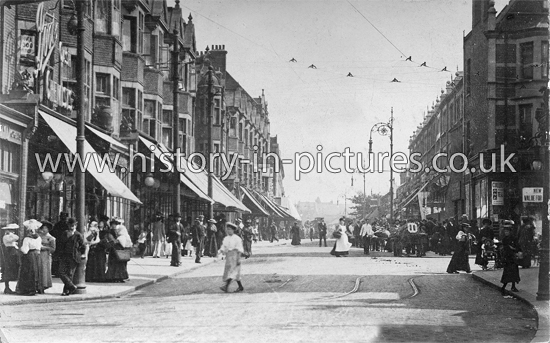 High Street Corner junction St. James Street, Walthamstow. c.1907.